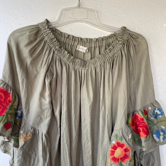 Altar’d State Size XS Emnroidered Khaki babydoll - Picture 3 of 9